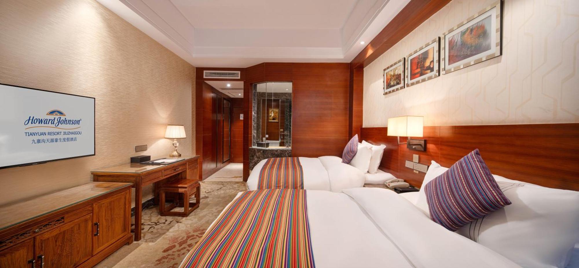 Howard Johnson Tian Yuan Jiuzhaigou Bagian luar foto