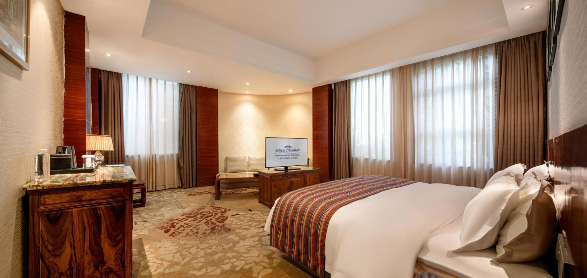 Howard Johnson Tian Yuan Jiuzhaigou Bagian luar foto